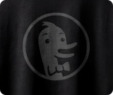 DuckDuckGo Dark Mode t-shirt, detail