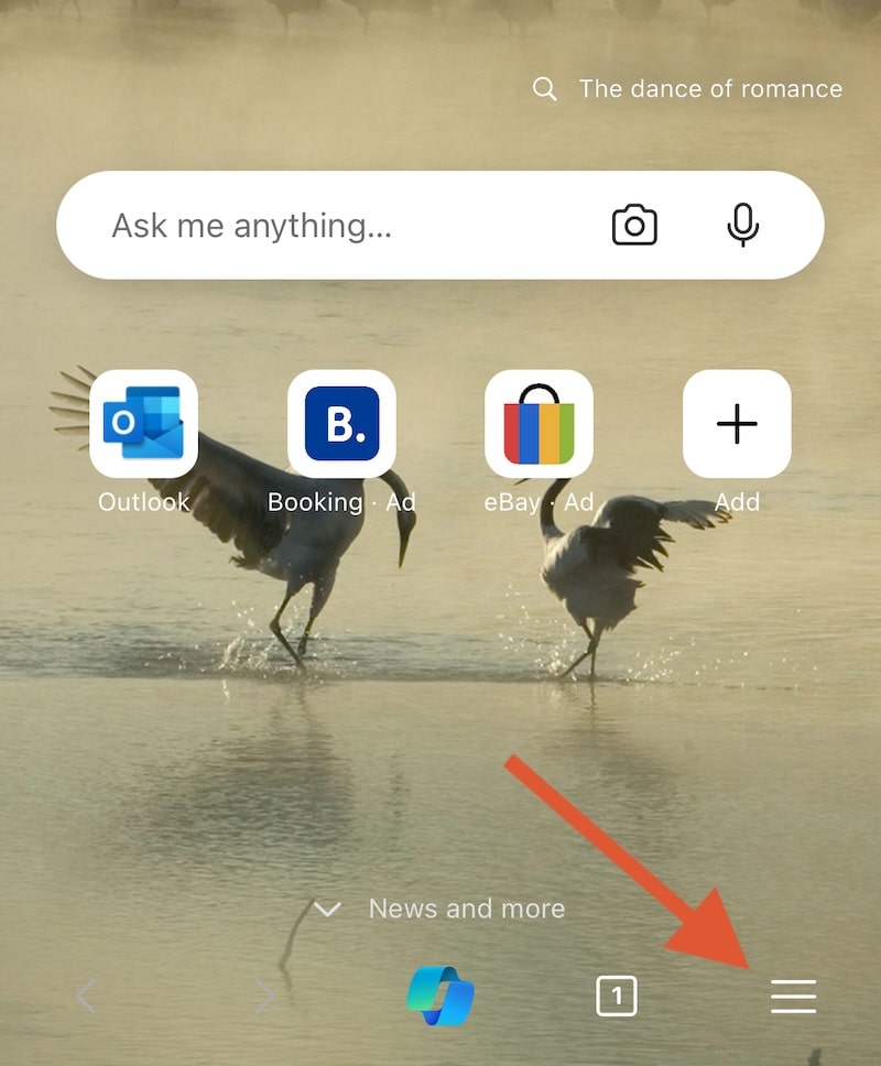 Microsoft Edge iOS menu button